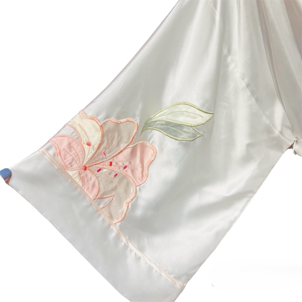 Gorgeous Vintage Natori Neiman Marcus Satiny Robe with Hibiscus Flower - Picture 2 of 2